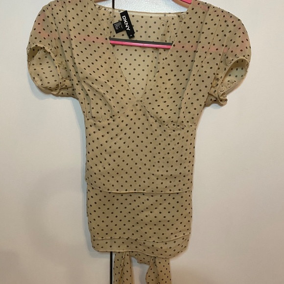 Tops - Picture 9 of 16